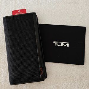 Tumi Alpha Brest Pocket Wallet in Black